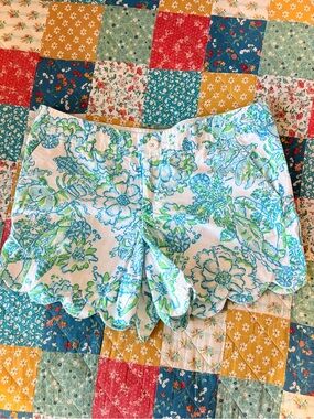 Lilly Pulitzer Shorts in Hasbah